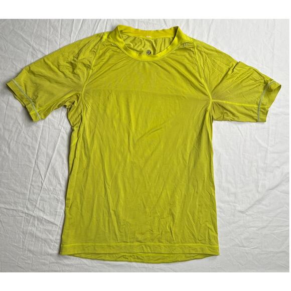 Lululemon Yellow Lightweight Short Sleeve Stretch Workout Shirt Size Large - Picture 1 of 6